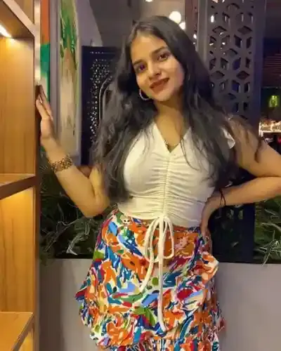 Escorts Service Senapati Bapat Road